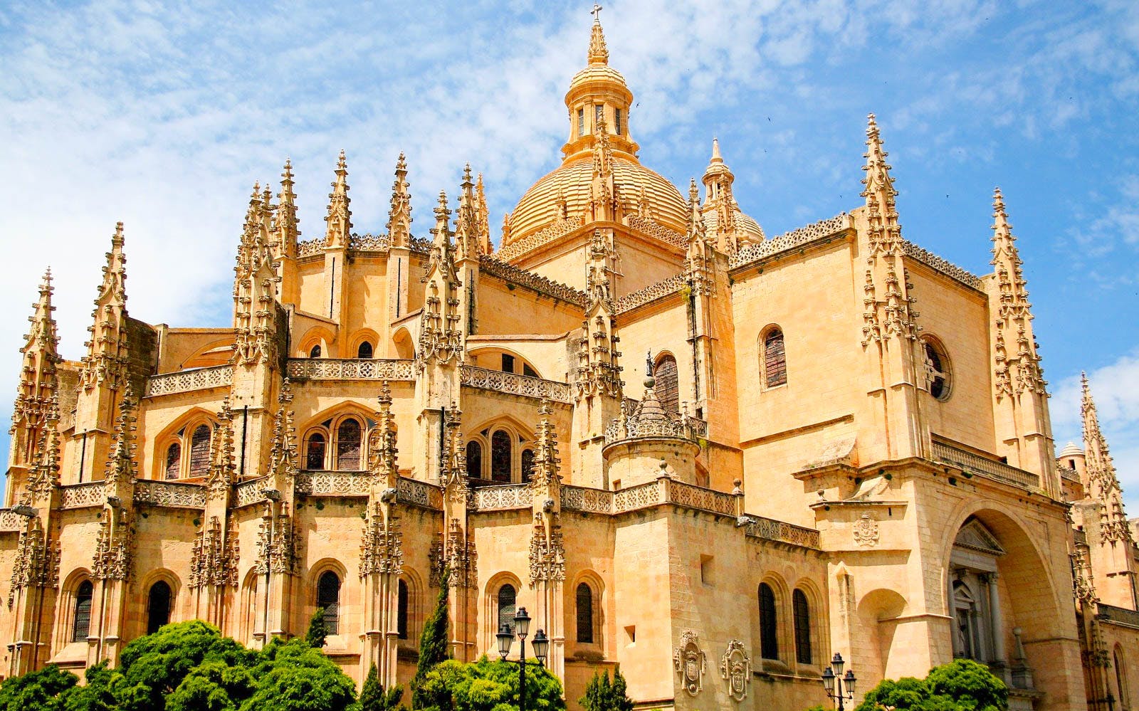 Imagen del tour: Visita guiada al Alcázar de Segovia y Toledo con acceso a Catedral opcional