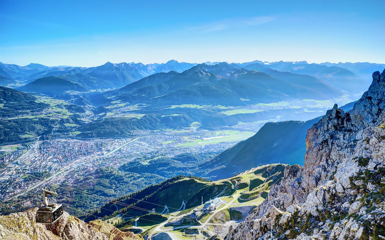 Imagen del tour: Top of Innsbruck: Billete de ida y vuelta del teleférico Nordkette