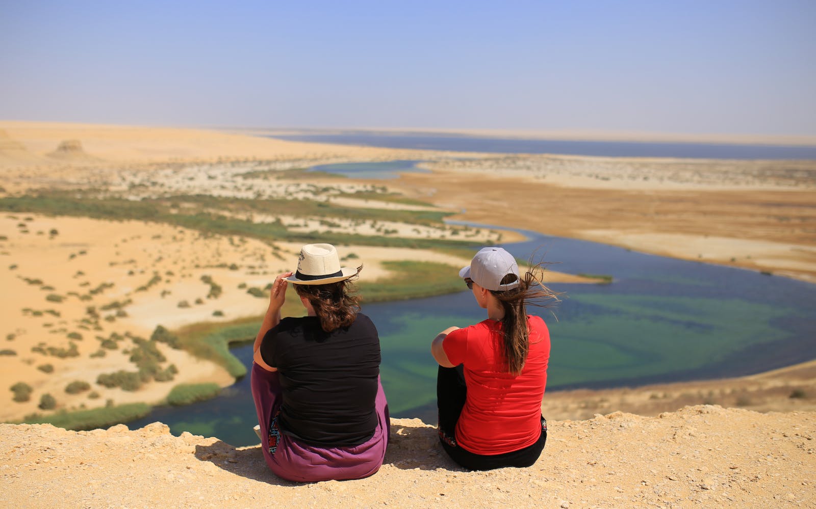 Imagen del tour: 4x4 Desert Safari with Sandboarding & Camel Ride Tour from Cairo