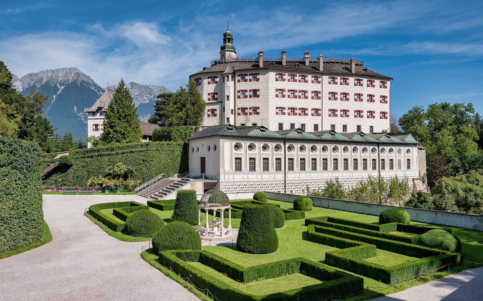 Imagen del tour: Entrada al Castillo de Ambras en Innsbruck