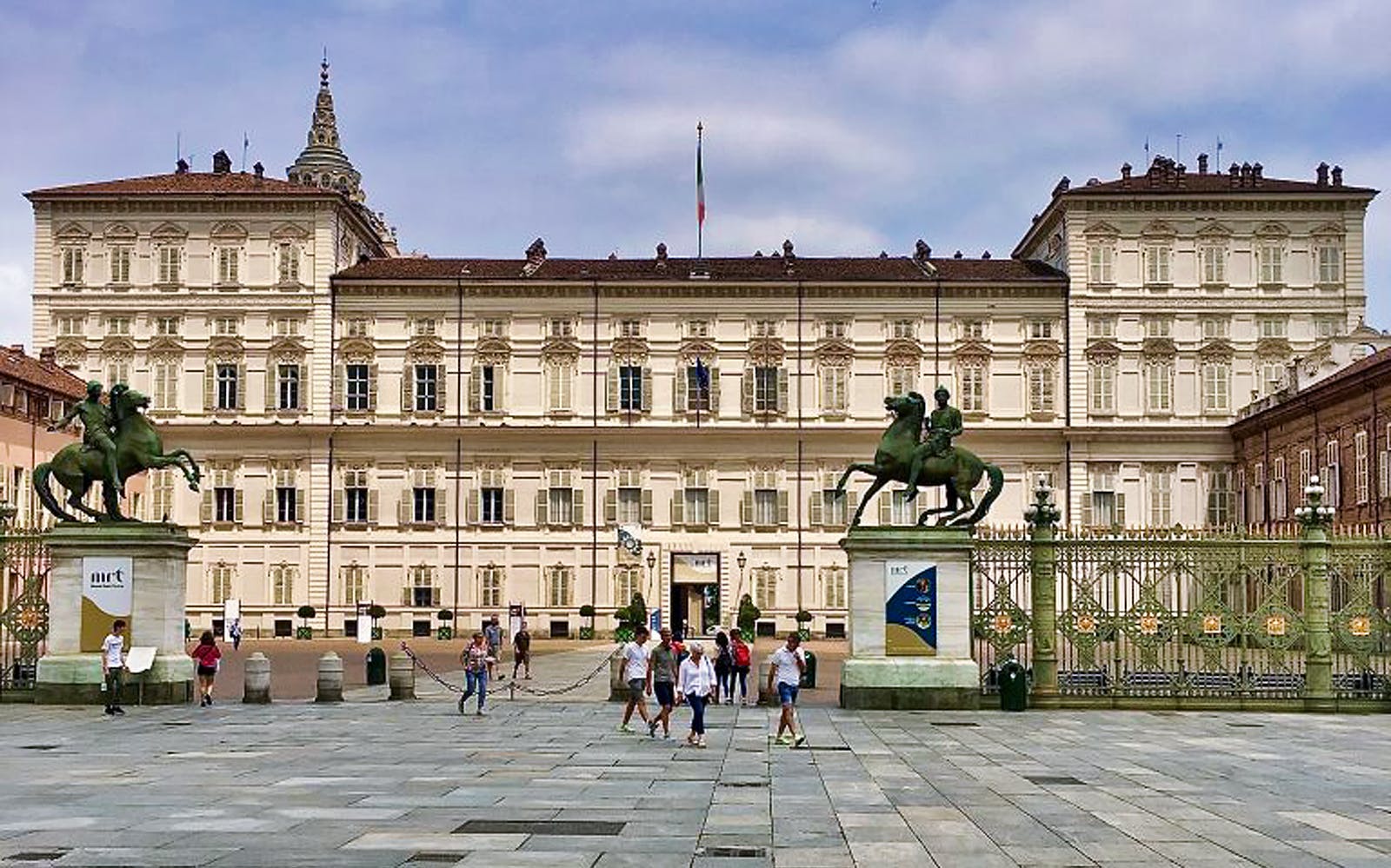 Imagen del tour: Royal Palace of Turin: Skip The Line Guided Tour