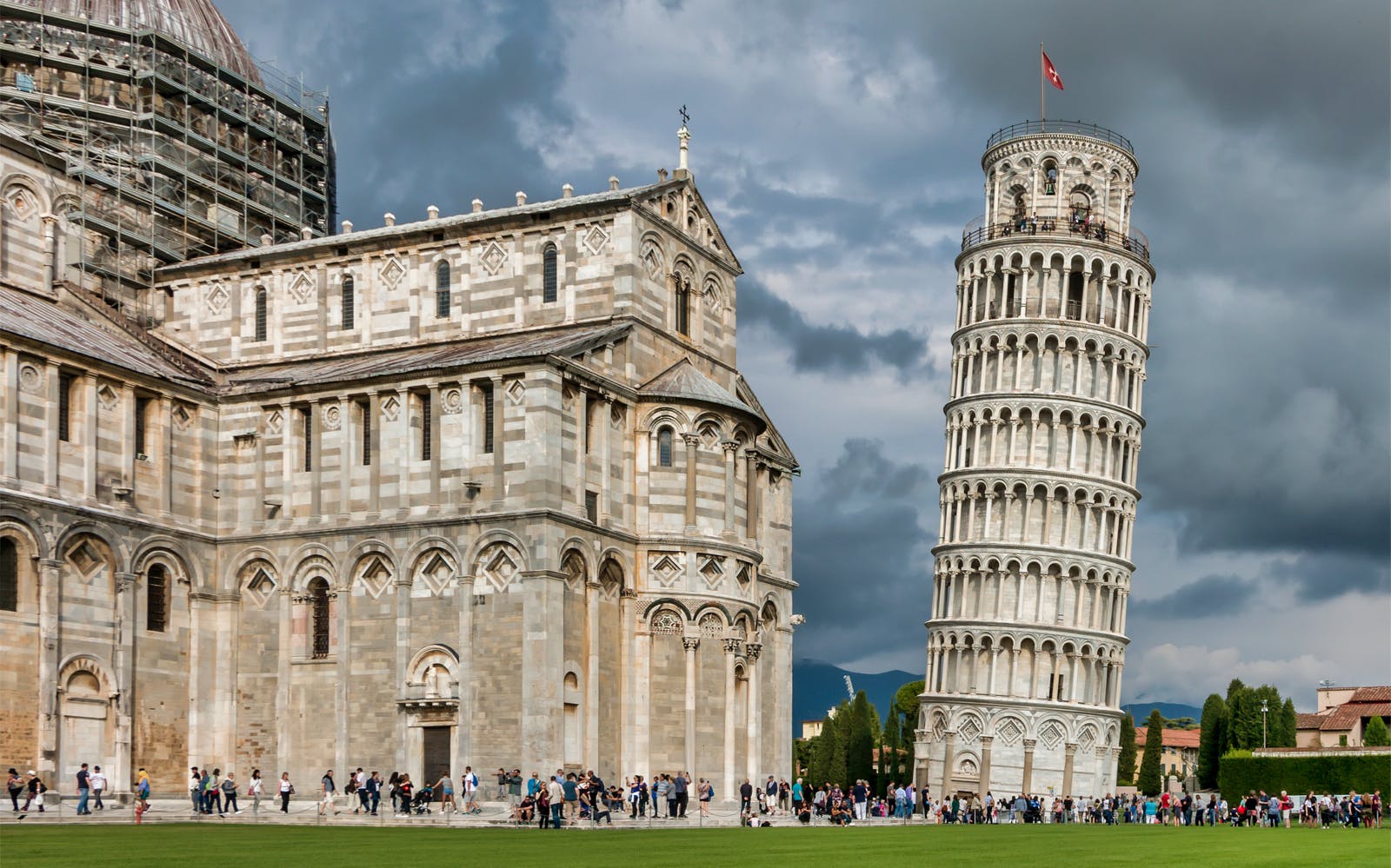 Imagen del tour: Entrada al conjunto monumental de Pisa: torre inclinada, Museo de la Ópera, Baptisterio, Sinopia y conjunto de la Catedral