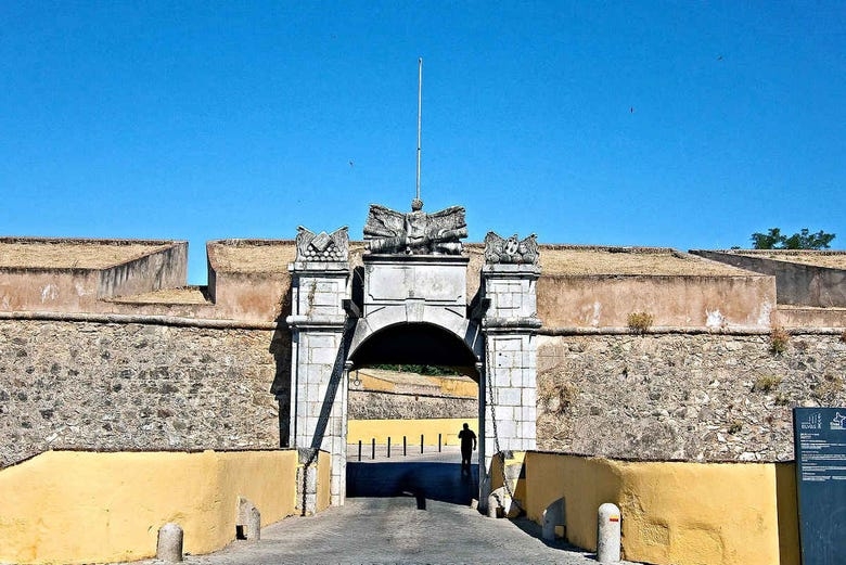 Tour por los castillos de Badajoz y Elvas