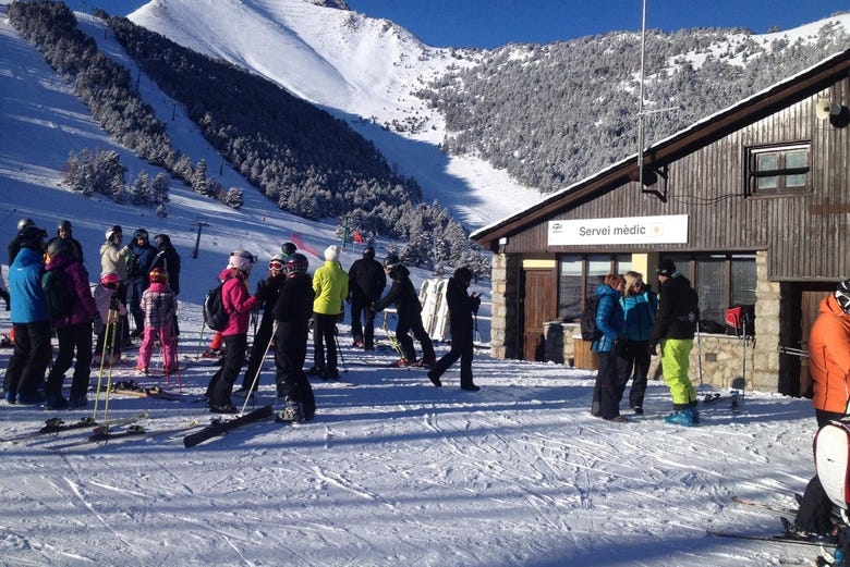 Curso de esquí o snowboard en Espot