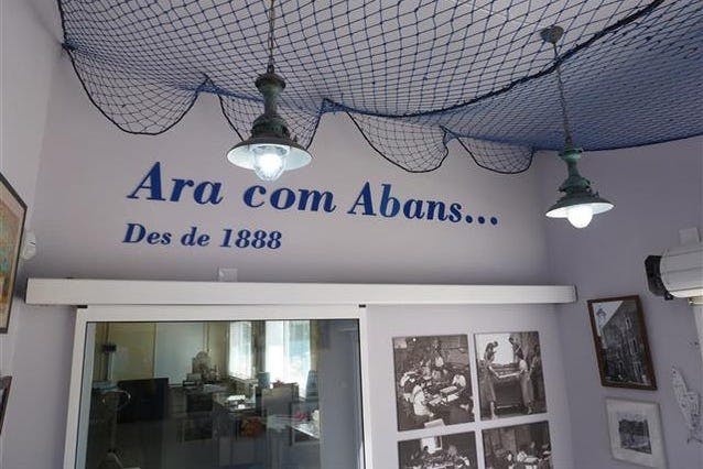 Imagen del tour: Entrada a la Fábrica-Museo de anchoas Solés 