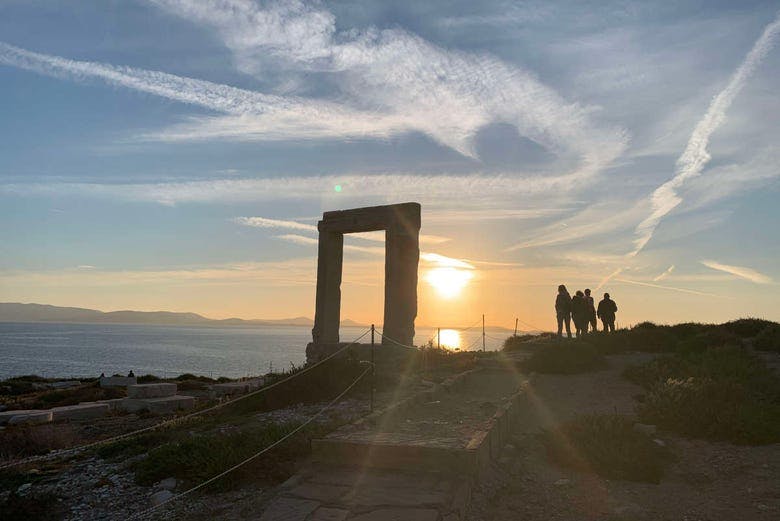 Imagen del tour: Tour por el Castillo de Naxos + Atardecer en Portara