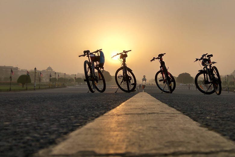 Imagen del tour: Tour nocturno en bicicleta por Delhi