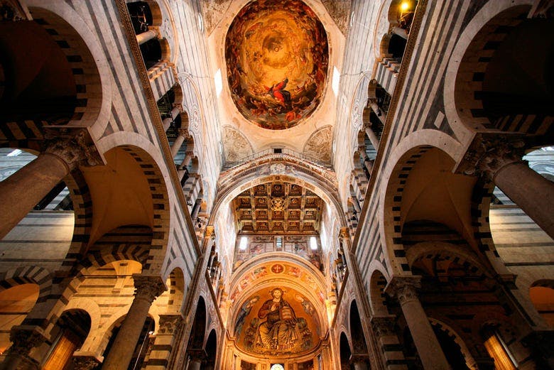 Imagen del tour: Visita guiada Catedral + Torre inclinada
