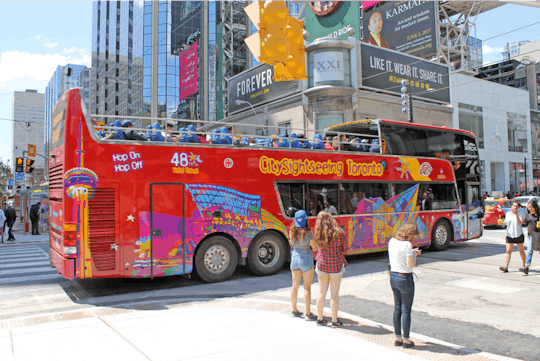 Imagen del tour: Recorrido en autobús con paradas libres por la ciudad de Toronto