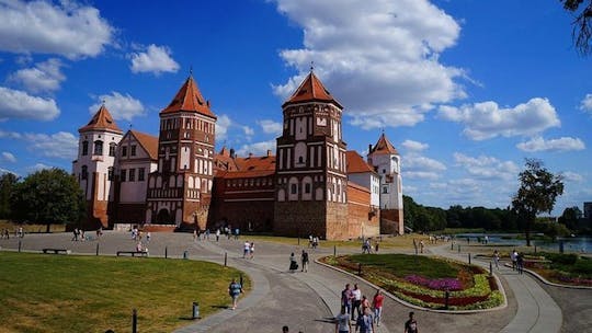 Imagen del tour: Tour privado a la fortaleza de Brest, el castillo de Mir y el palacio de Nesvizh desde Minsk
