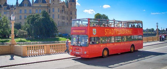 Imagen del tour: Recorrido por la ciudad de Schwerin en autobús de dos pisos
