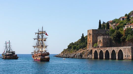 Imagen del tour: Crucero en barco pirata de Alanya con almuerzo y bebidas