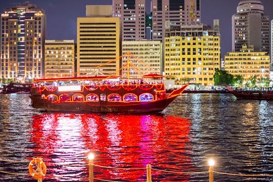 Imagen del tour: Crucero con cena en dhow por Dubai Creek con recogida en Sharjah