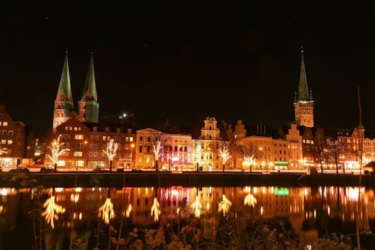 Imagen del tour: Recorrido a pie privado por los mercados navideños de Lübeck