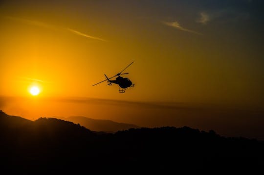 Imagen del tour: Vuelo en helicóptero al atardecer en el delta del Okavango desde Maun
