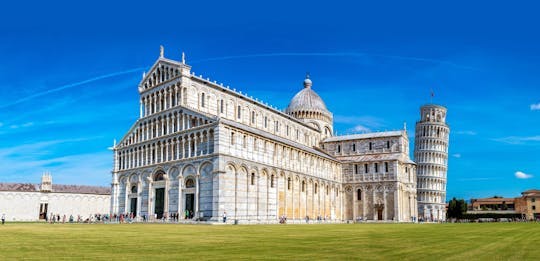 Imagen del tour: Entradas para la torre inclinada de Pisa y la catedral y visita guiada