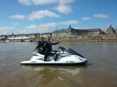Imagen del tour: Paseo en moto de agua por el río Garona, en Burdeos