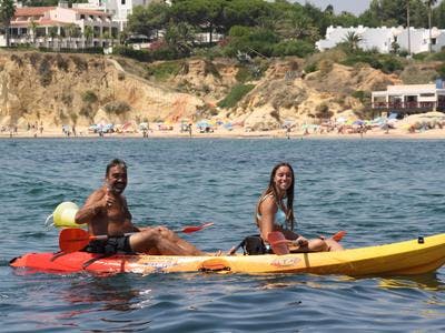 Imagen del tour: Excursión en kayak de mar desde la playa de Armação de Pêra