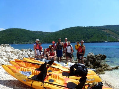 Excursión en kayak de mar a Agios Ioannis, desde Mikros Gialos, Lefkada