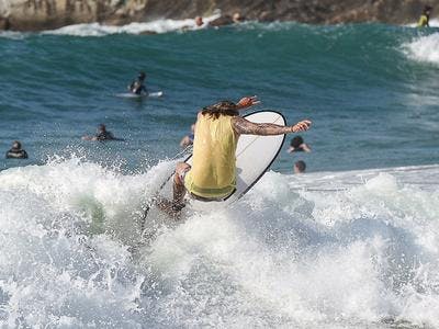 Imagen del tour: Clase de Surf grupal en Donostia - San Sebastián