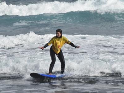 Imagen del tour: Clases de surf para principiantes e intermedios en Puerto de la Cruz, Tenerife