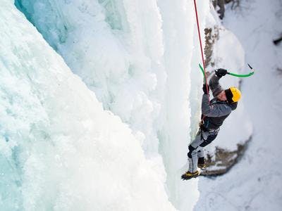 Imagen del tour: Iniciación a la escalada en hielo en La Montagne d'Argent, Laurentides