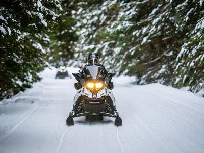 Imagen del tour: Excursiones en moto de nieve por el Monte Catalina en las Laurentides