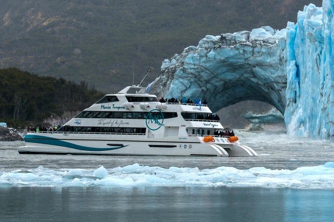 Imagen del tour: Crucero turístico de día completo por los glaciares a bordo del "Maria Turquesa"