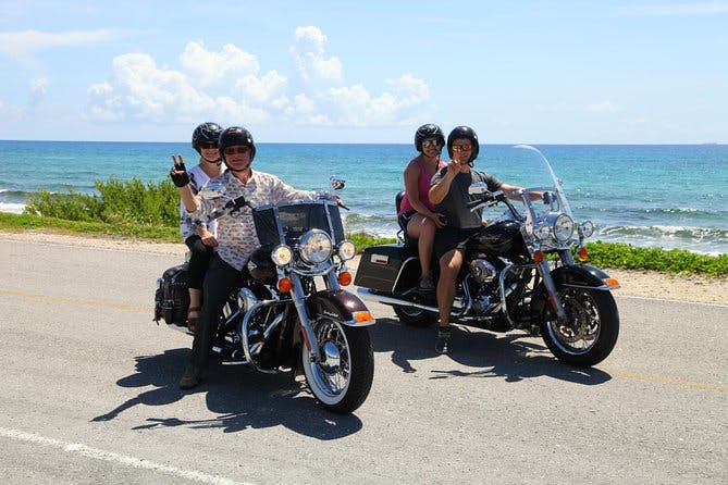 Imagen del tour: Visita turística por Cozumel a bordo de una Harley-Davidson o KTM 1290