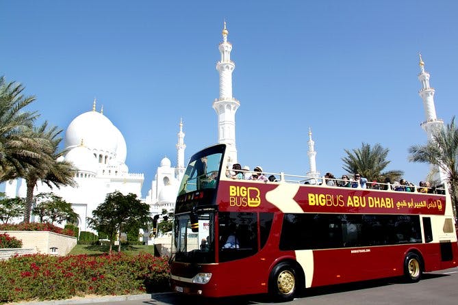 Imagen del tour: Excursión en autobús Big Bus con paradas libres a Abu Dhabi incluyendo la isla de Yas y Sky Tower