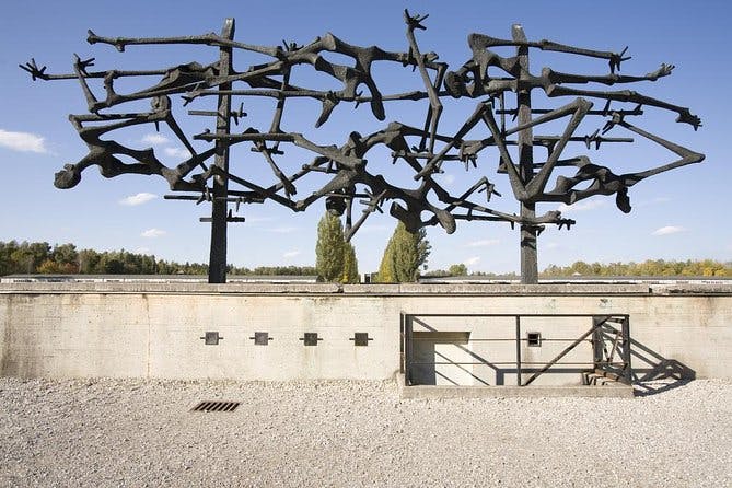 Imagen del tour: Visita al Monumento conmemorativo del campo de concentración de Dachau desde Múnich en tren