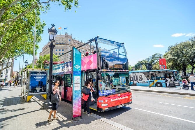 Imagen del tour: Recorrido turístico por la ciudad de Barcelona en autobús con paradas libres