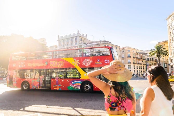 Imagen del tour: Recorrido en autobús turístico con paradas libres por la ciudad de Málaga