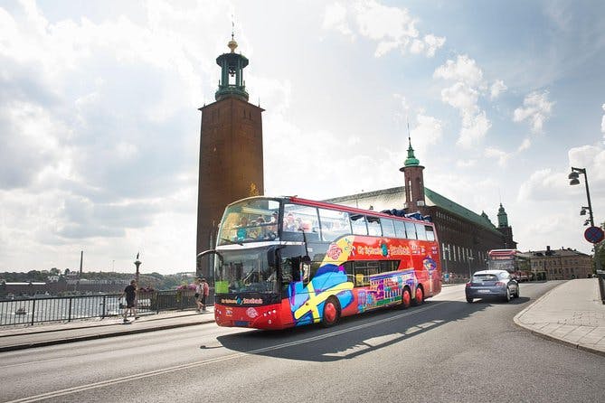 Imagen del tour: Recorrido turístico por la ciudad de Estocolmo en autobús con paradas libres con paseo en barco opcional
