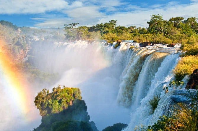 Imagen del tour: Cataratas de Iguazú, actividades en la selva y paseo en barco desde Puerto Iguazú