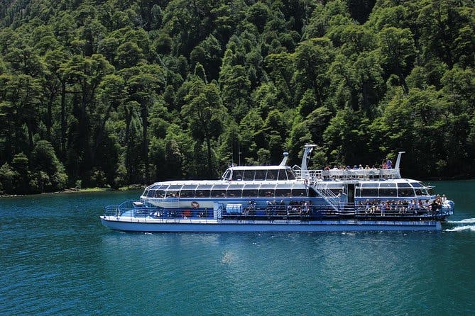 Imagen del tour: Crucero turístico por el puerto Blest y senderismo por las cascadas desde Bariloche
