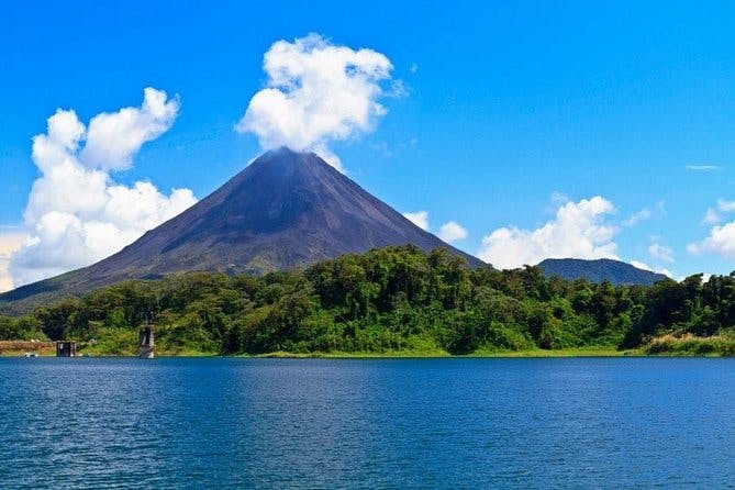 Imagen del tour: Excursión de un día al Volcán Arenal y a las aguas termales desde Guanacaste