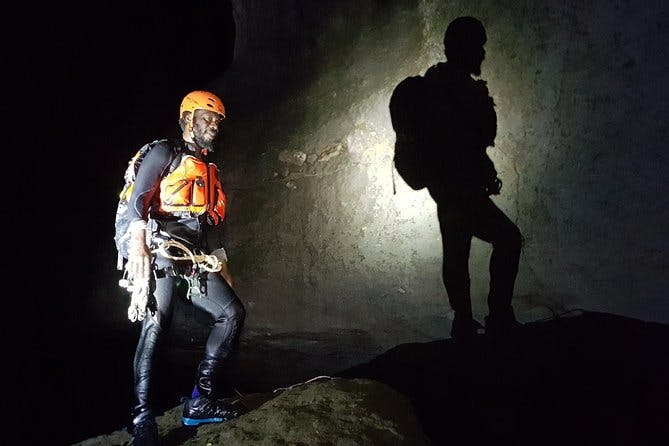 Imagen del tour: Experiencia Night Canyoning