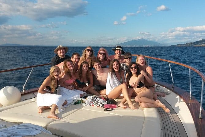 Imagen del tour: Experiencia en barco en Capri desde Sorrento