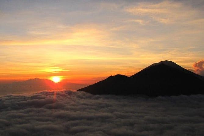 Imagen del tour: Senderismo por el monte Batur al amanecer y recorrido por la plantación de café