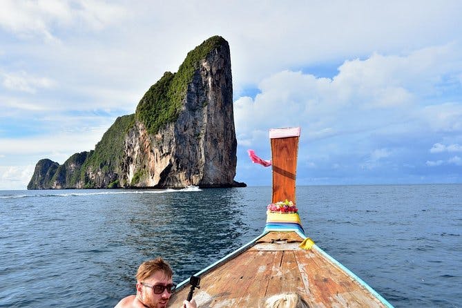 Imagen del tour: Excursión de día completo a Phi Phi Ley en barco de cola desde Phi Phi Don