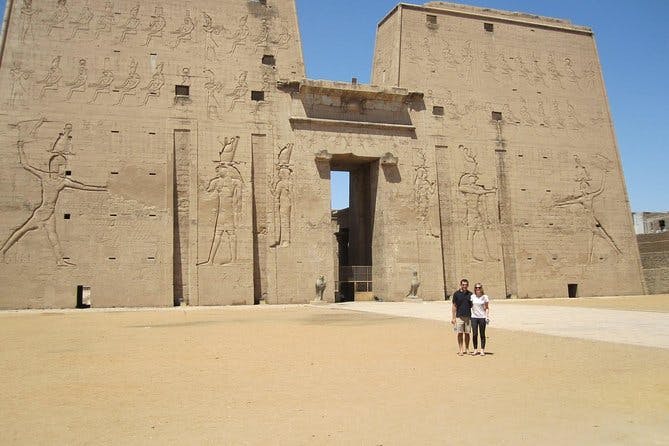Imagen del tour: Excursión de un día a los templos de Edfu y Kom Ombo desde Luxor en vehículo