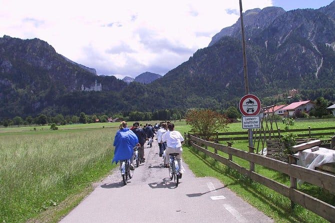 Imagen del tour: Tour en bicicleta por el castillo alpino