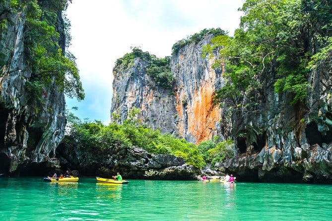 Imagen del tour: Excursión de piragüismo de día completo en Phuket por la bahía de Phang Nga y la Isla de James Bond