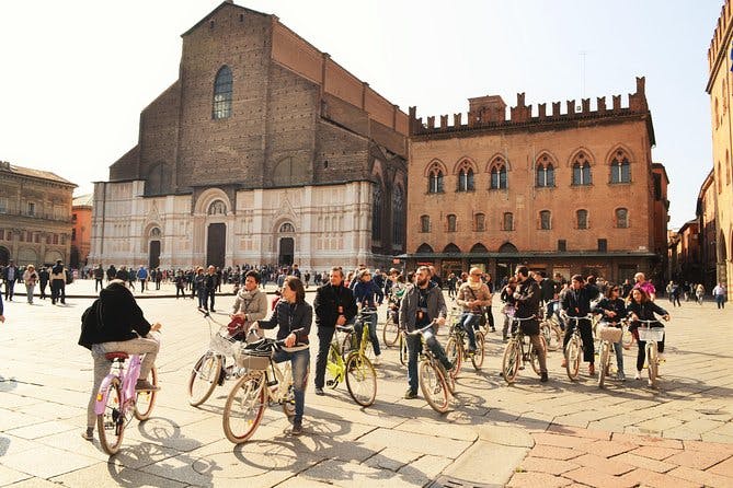Imagen del tour: 2 horas de recorrido en bicicleta por la ciudad histórica de Bolonia