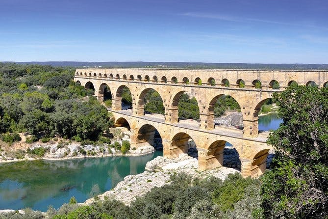 Imagen del tour: Excursión de medio día para grupos pequeños a Nimes, Uzes y Pont du Gard desde Aviñón