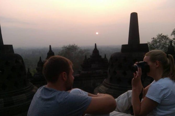 Imagen del tour: Recorrido al amanecer por los templos desde Yogyakarta