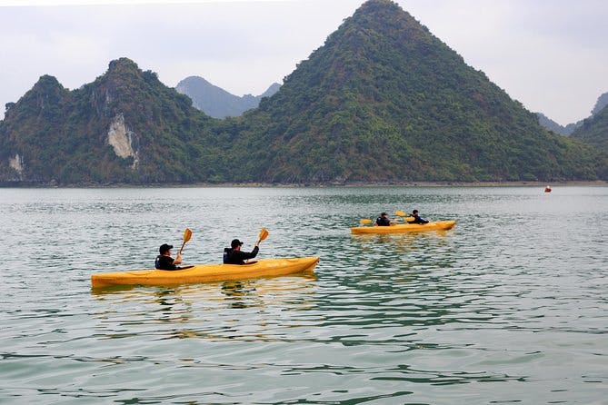 Imagen del tour: Bahía de Lan Ha, Bahía de Halong y Kayak con velas de escape