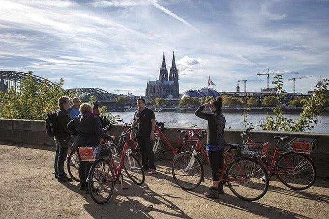 Imagen del tour: Tour en bicicleta de grupo privado de Colonia con guía