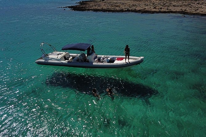 Imagen del tour: Excursión privada en barco a La Canea - Balos (el precio es por grupo de hasta 9 personas)